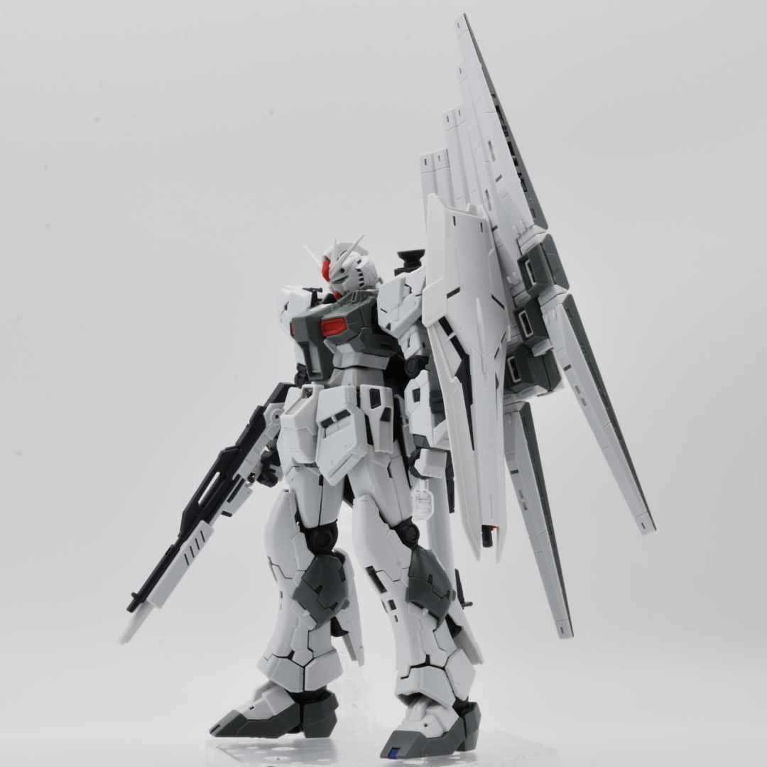 RG 1/144 GUNDAM SIDE-F限定 νガンダム（ファーストロットカラーVer.） ギャラリー画像 3