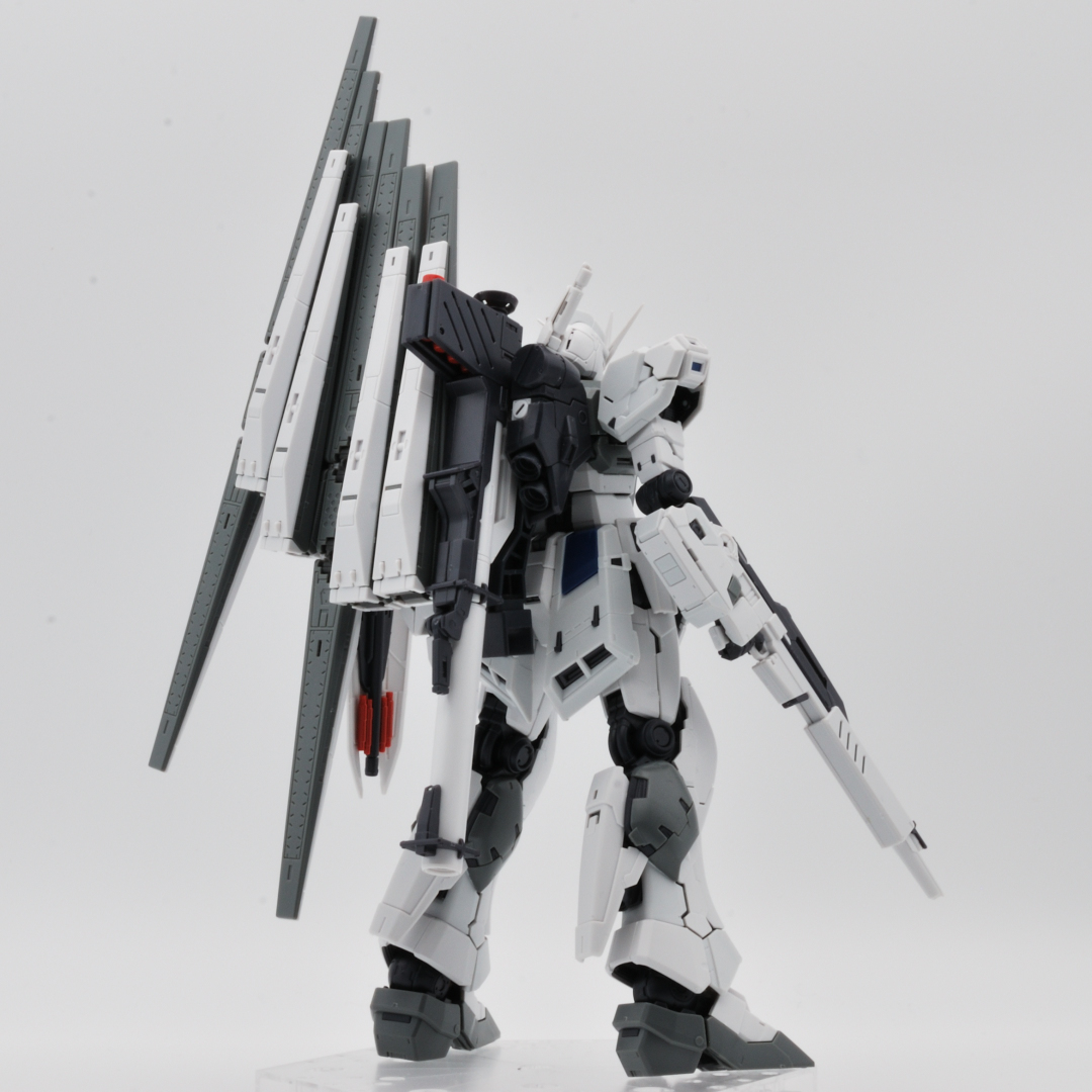 RG 1/144 GUNDAM SIDE-F限定 νガンダム（ファーストロットカラーVer.） ギャラリー画像 5