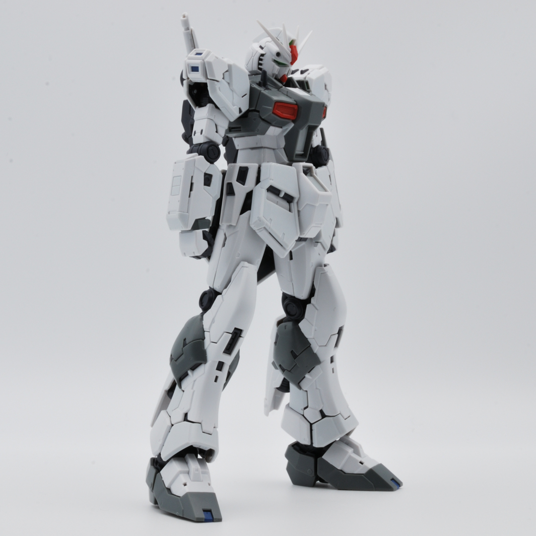 RG 1/144 GUNDAM SIDE-F限定 νガンダム（ファーストロットカラーVer.） ギャラリー画像 11