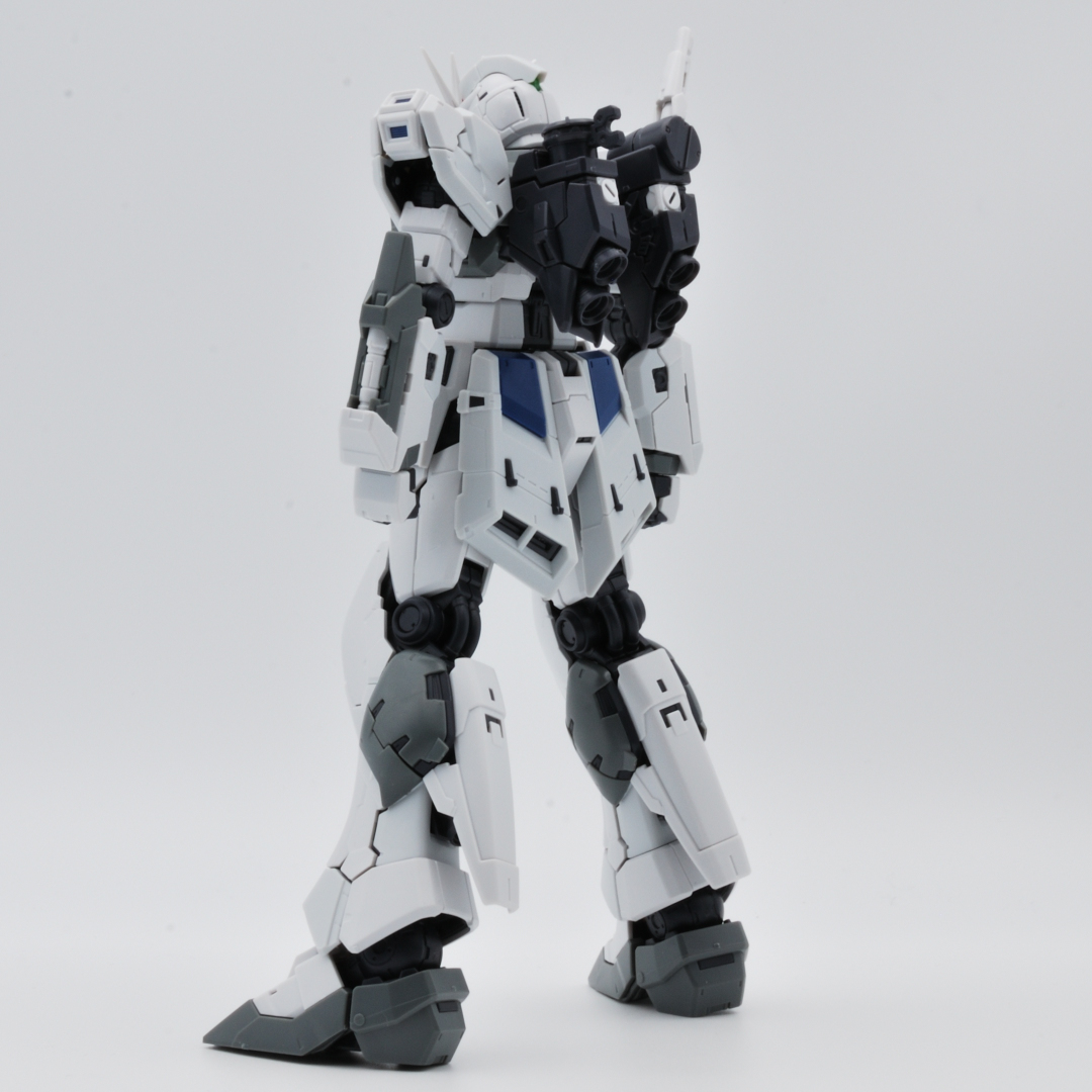 RG 1/144 GUNDAM SIDE-F限定 νガンダム（ファーストロットカラーVer.） ギャラリー画像 13