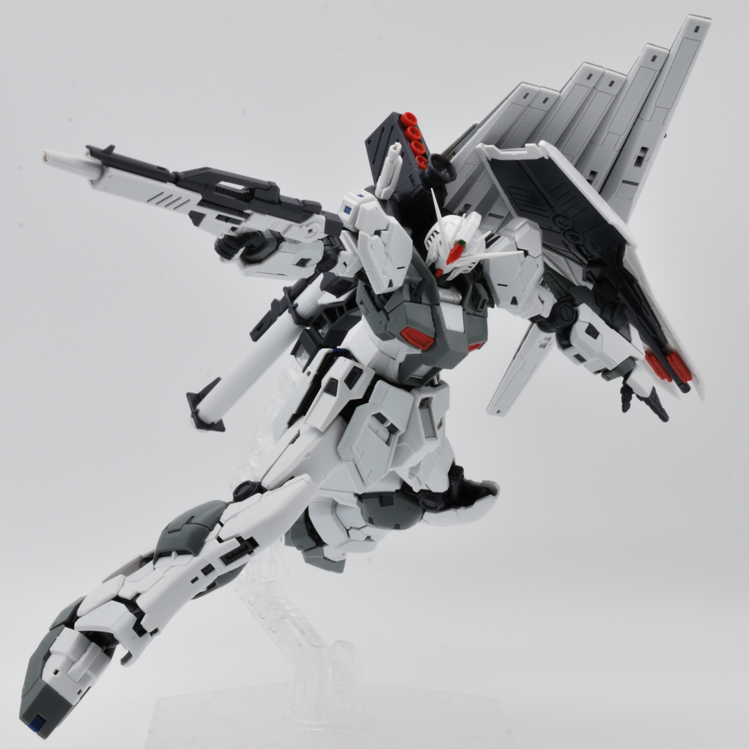 RG 1/144 GUNDAM SIDE-F限定 νガンダム（ファーストロットカラーVer.） ギャラリー画像 16
