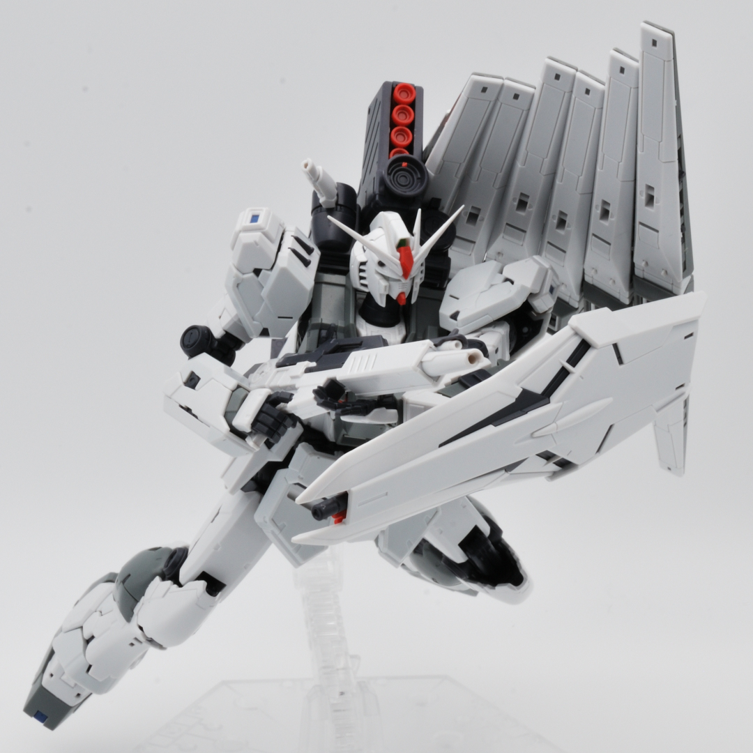 RG 1/144 GUNDAM SIDE-F限定 νガンダム（ファーストロットカラーVer.） ギャラリー画像 17
