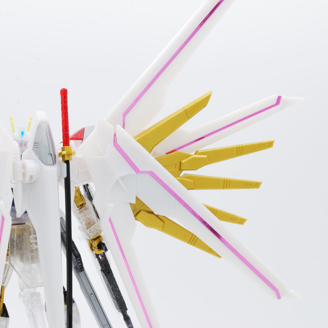 HG 1/144 マイティーストライクフリーダムガンダム［リミテッドクリア］ ギャラリー画像 14