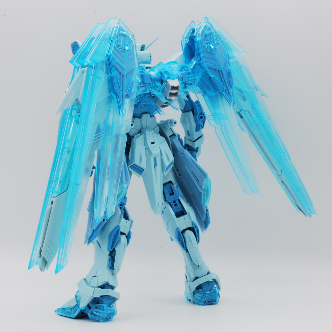 MG 1/100 フリーダムガンダム Ver.2.0［CROSS CONTRAST COLORS / CLEAR BLUE］ ギャラリー画像 5