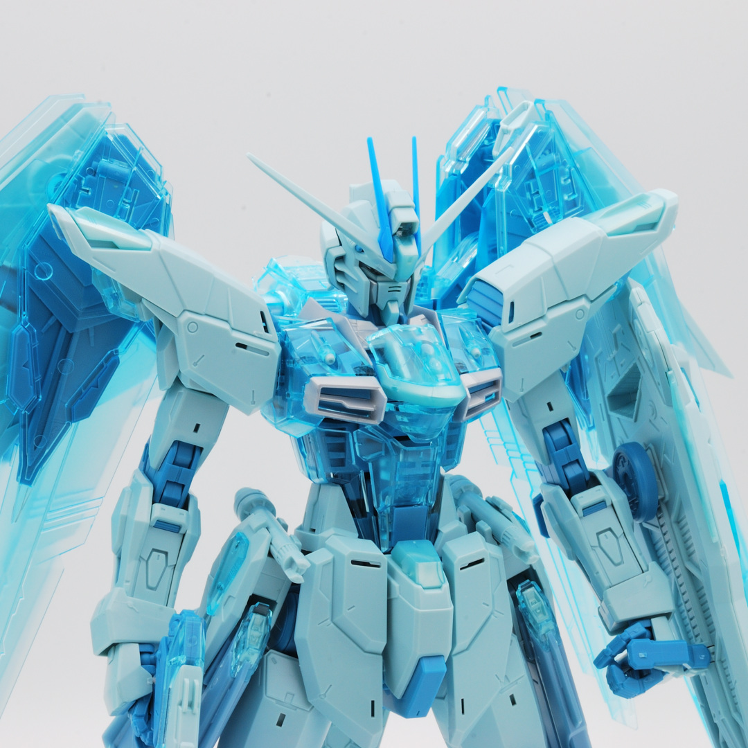 MG 1/100 フリーダムガンダム Ver.2.0［CROSS CONTRAST COLORS / CLEAR BLUE］ ギャラリー画像 6