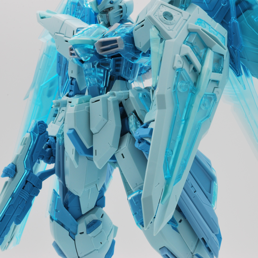 MG フリーダムガンダム Ver.2.0 [CCC / CLEAR BLUE] MG 1/100 フリーダムガンダム Ver.2.0 [CROSS CONTRAST COLORS