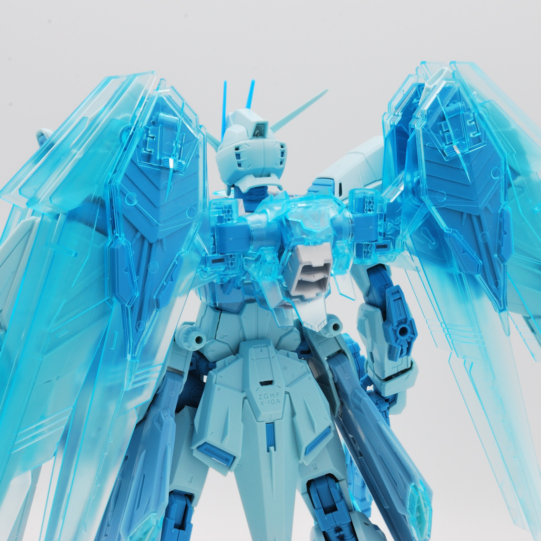 MG 1/100 フリーダムガンダム Ver.2.0［CROSS CONTRAST COLORS / CLEAR