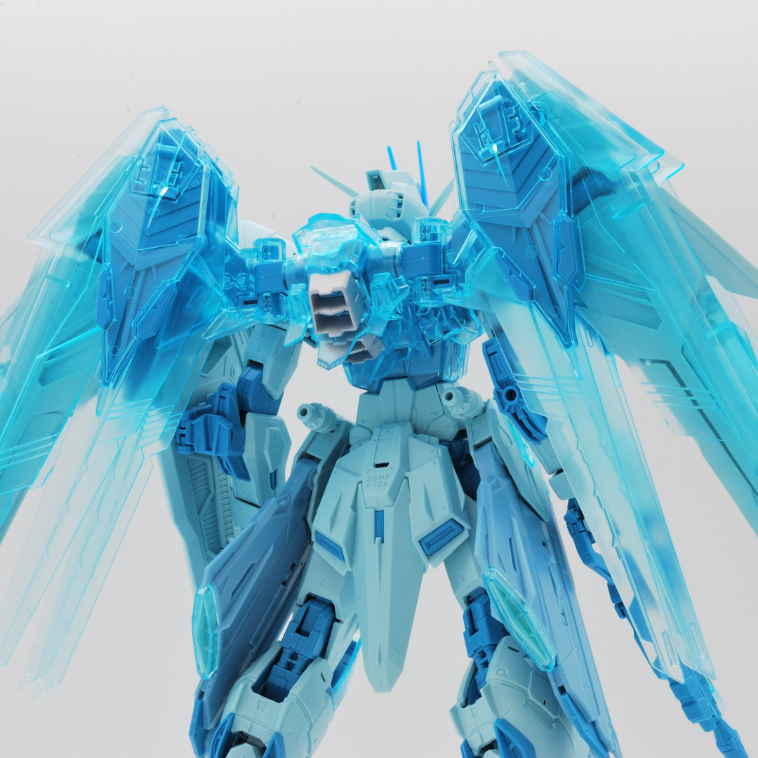 MG 1/100 フリーダムガンダム Ver.2.0［CROSS CONTRAST COLORS / CLEAR