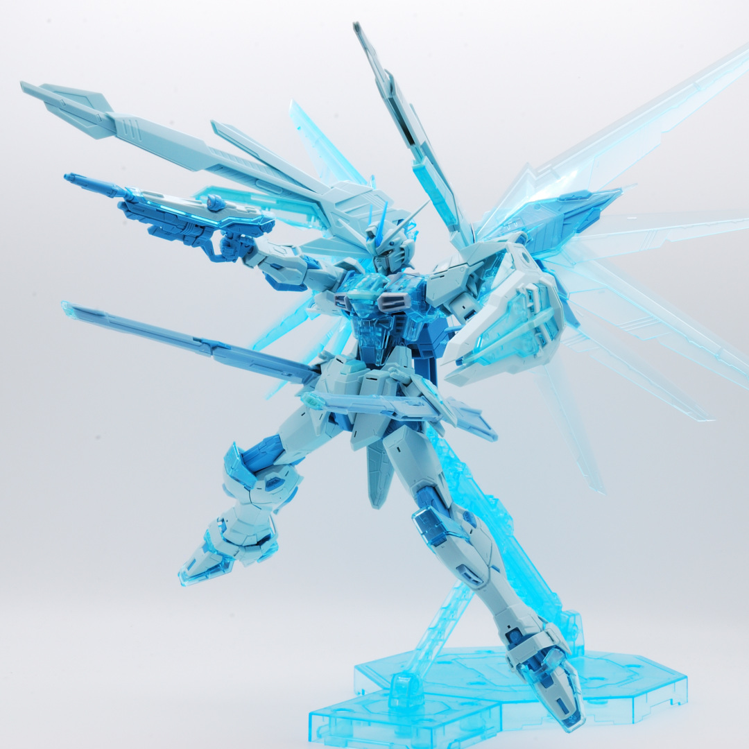 MG 1/100 フリーダムガンダム Ver.2.0［CROSS CONTRAST COLORS